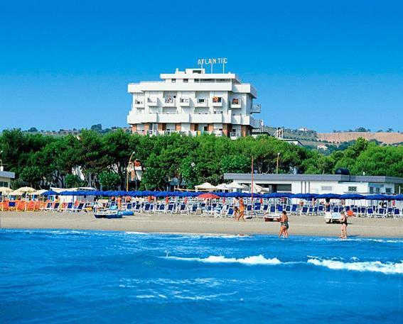 Hotel Atlantic Джулианова Екстериор снимка